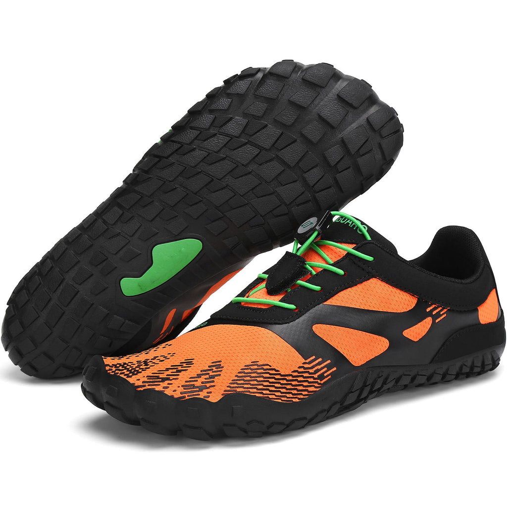 Männliche Sportsschuhe mit Mesh