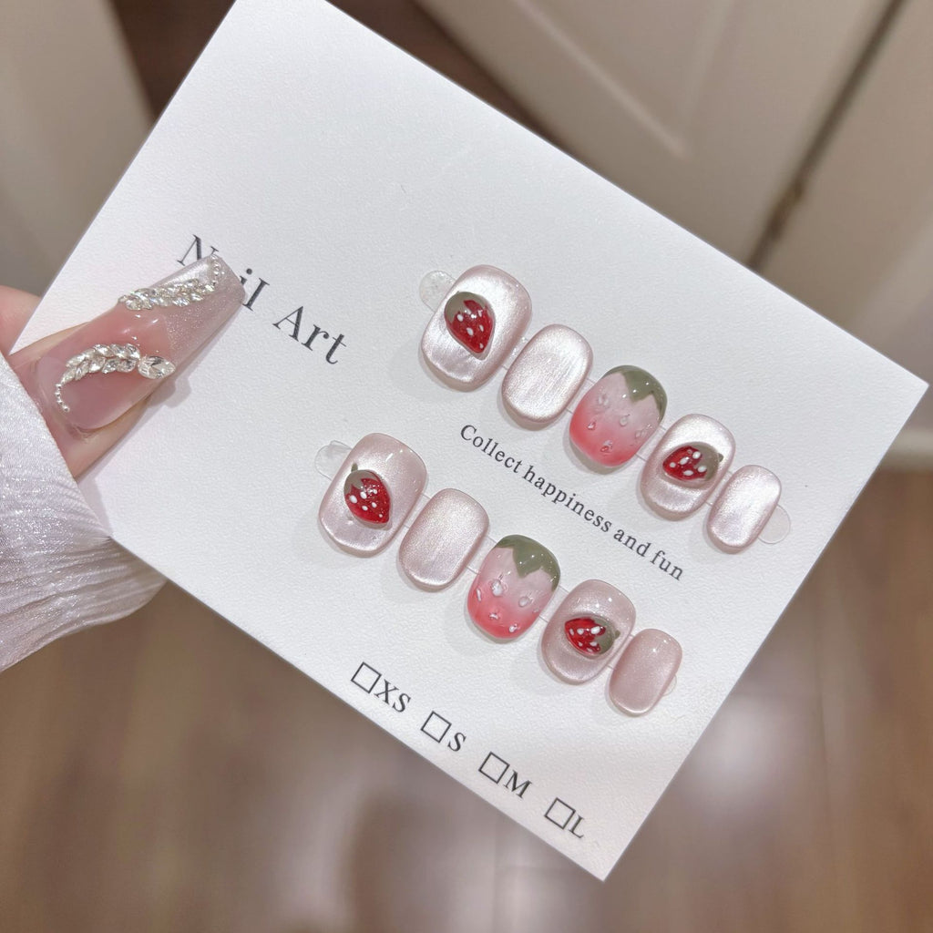 Cat Eye Erdbeer-Sundae Press-on Nägel – Bild 4 | LuxeStyle