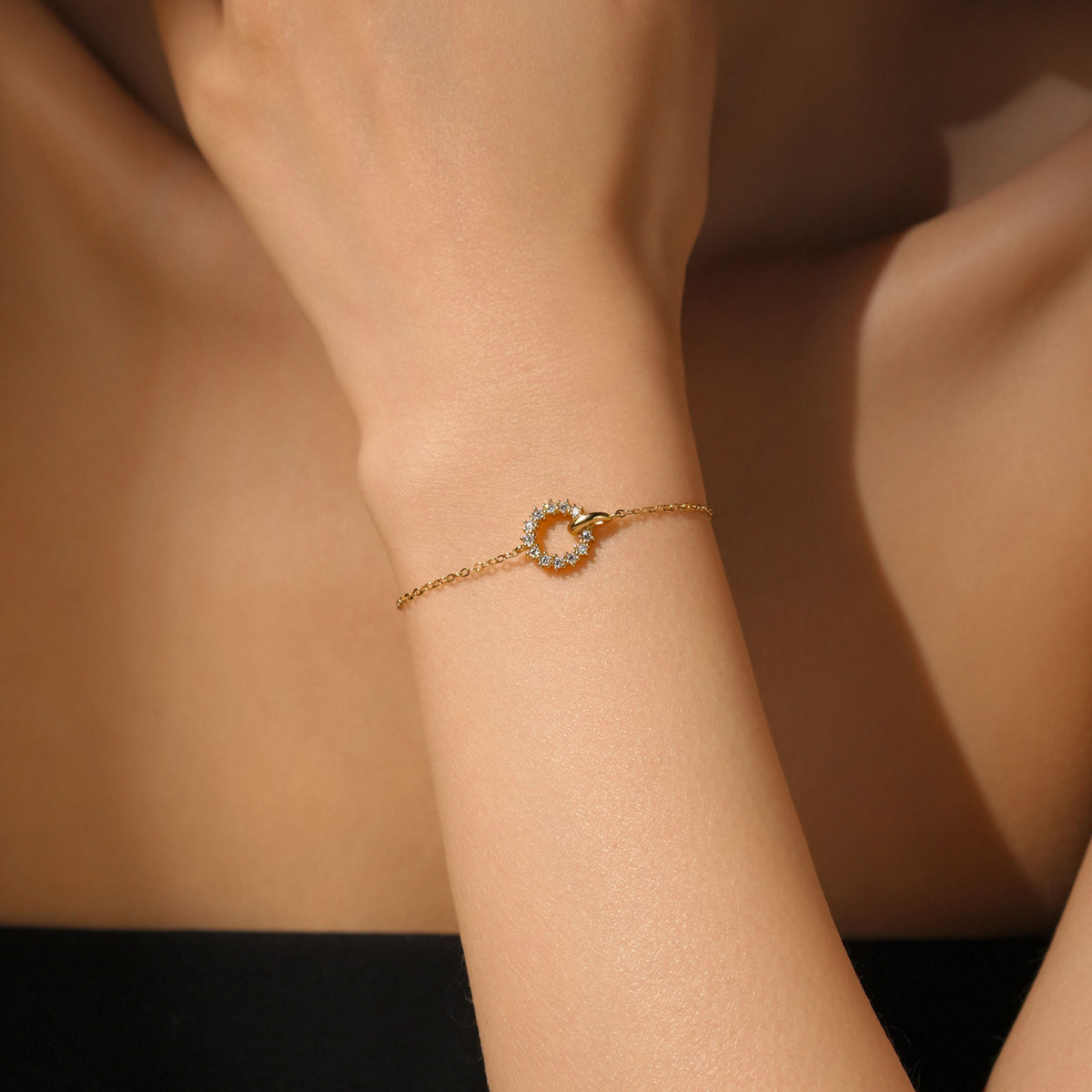 Armband aus 925er Silber mit Zirkonia – Bild 5 | LuxeStyle