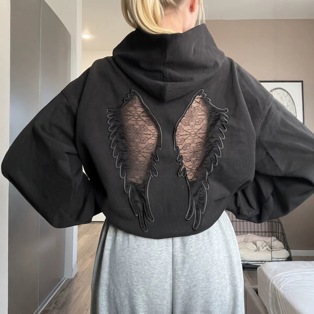 Sweatshirt mit Spitze und Flügel-Stickerei
