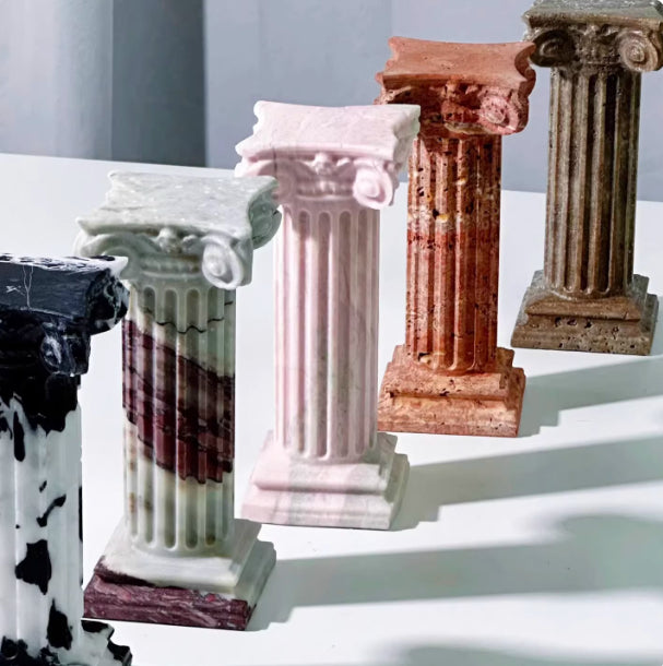 Römische Säulen-Ornamente aus Marmor – Bild 2 | LuxeStyle