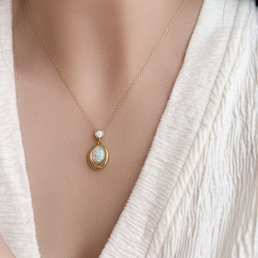 Opal-Halskette aus 925er Silber, oval, blau-weiss – Bild 4 | LuxeStyle