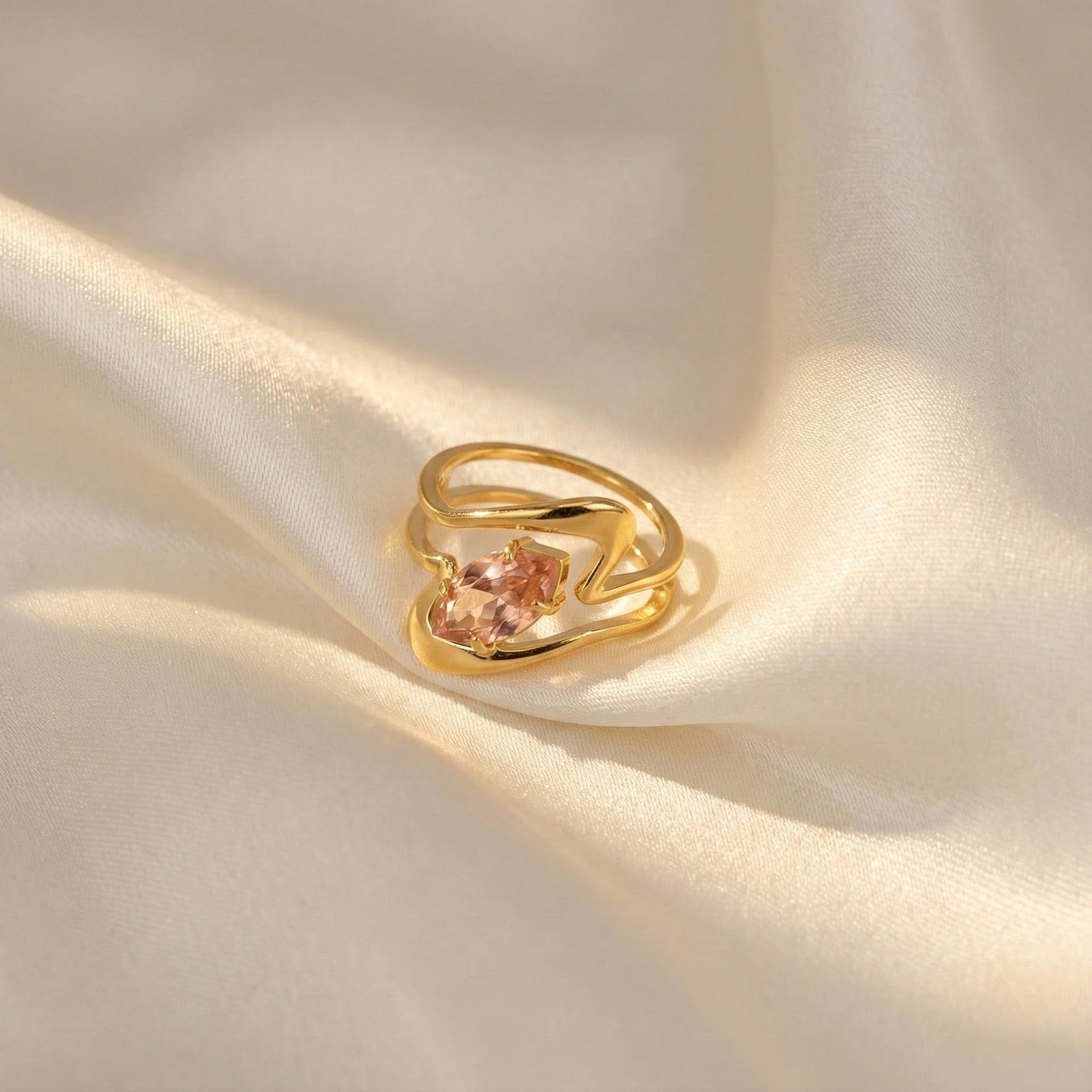 Retro-Stil Smaragd-Diamant-Goldring