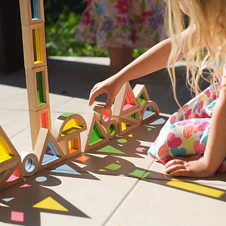 Regenbogen-Bausteine aus Holz und Acryl – Bild 3 | LuxeStyle