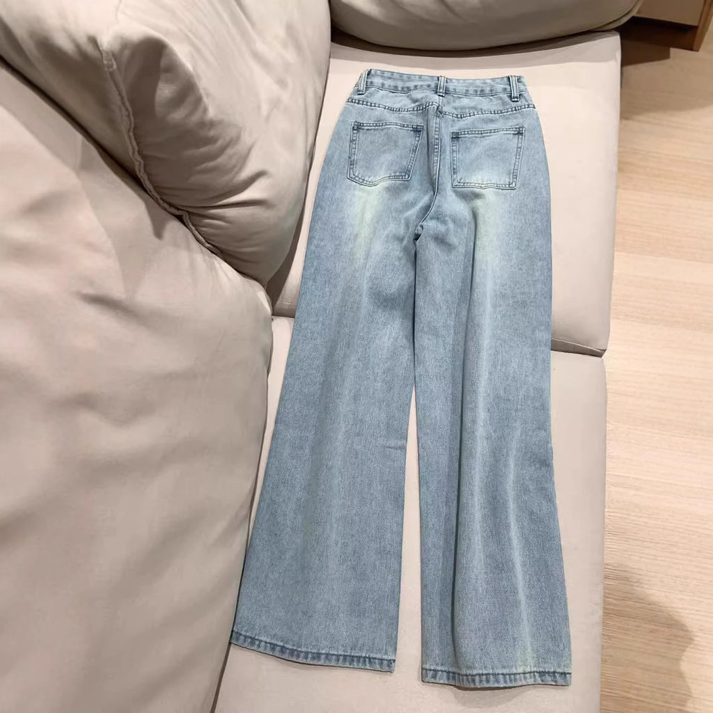 Lichtblaue Jeans mit Rhinestonen
