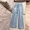 Lichtblaue Jeans mit Rhinestonen
