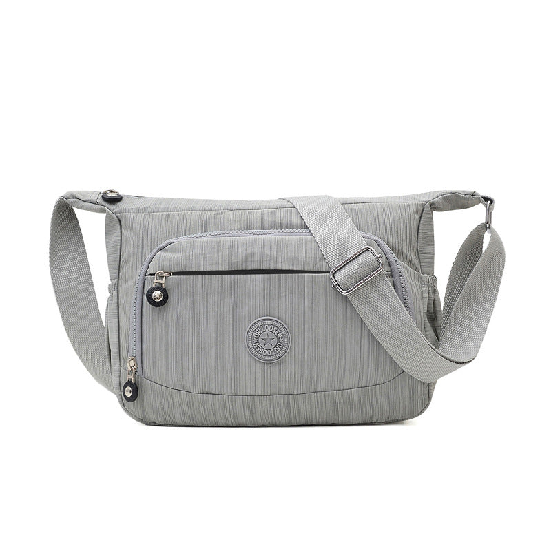 Nylon Schultertasche für Damen – Bild 2 | LuxeStyle
