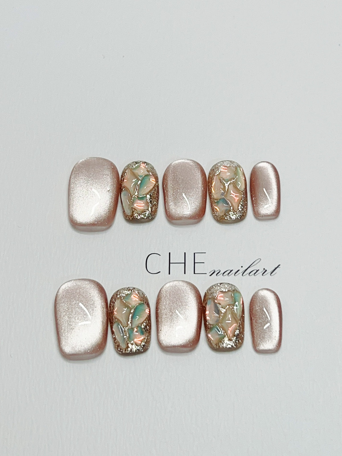 Handgemachte Cat Eye Nägel für Herbst/Winter – Bild 9 | LuxeStyle