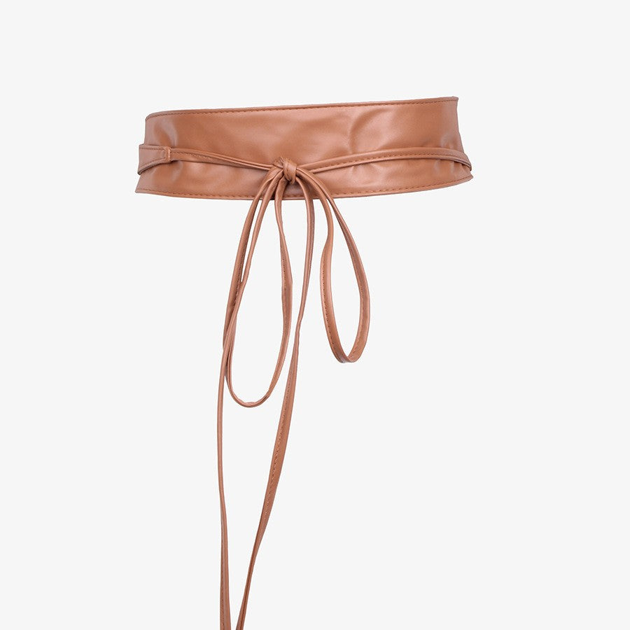 Weitbandiger Damen-Belt aus Kunstleder mit Kordelspitze – Bild 2 | LuxeStyle