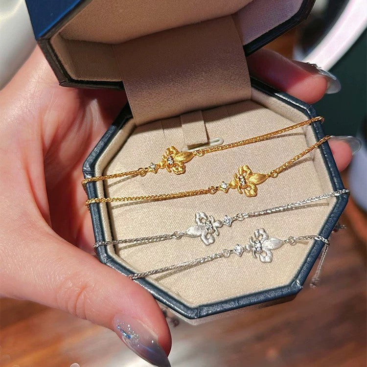 Iris Armband mit funkelnden Strasssteinen – Bild 2 | LuxeStyle