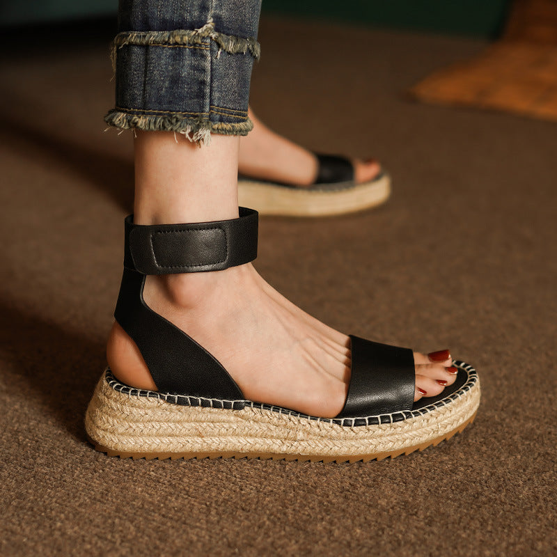 Geflochtene Vintage-Sandalen mit Keilabsatz – Bild 4 | LuxeStyle