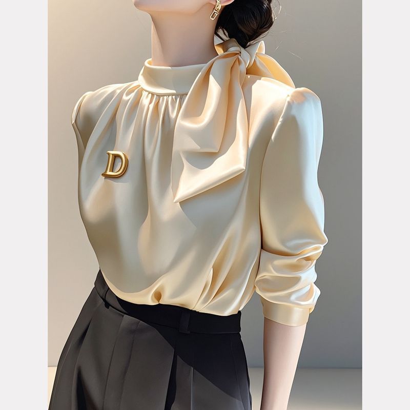 Champagnerfarbene Satinbluse mit Schleife – Bild 8 | LuxeStyle