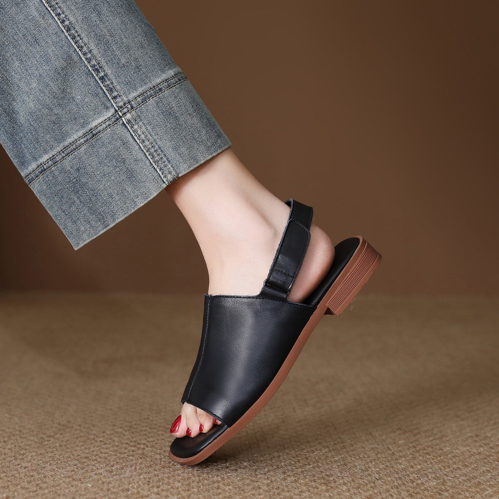 Spitzschuh-Sandalen aus Leder