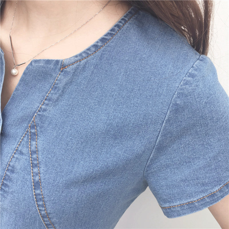 Figurbetonendes Denim-Midikleid mit kurzen Ärmeln – Bild 3 | LuxeStyle