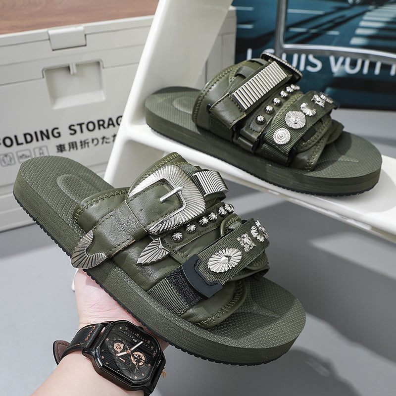 Leichte Outdoor-Slipper mit Nieten