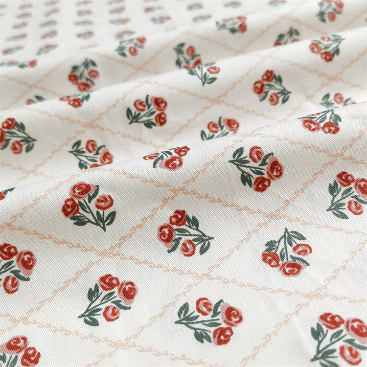 Baumwoll-Twill: Diagonal-Gitter mit Rosen – Bild 2 | LuxeStyle