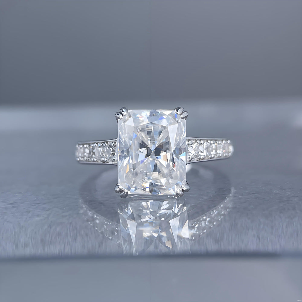 Eleganter 4 Karat Radiant-Schliff S925 Silberring