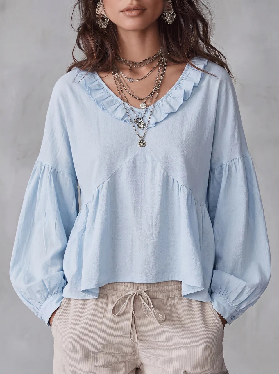 Vintage Bluse mit V-Ausschnitt und Spitze