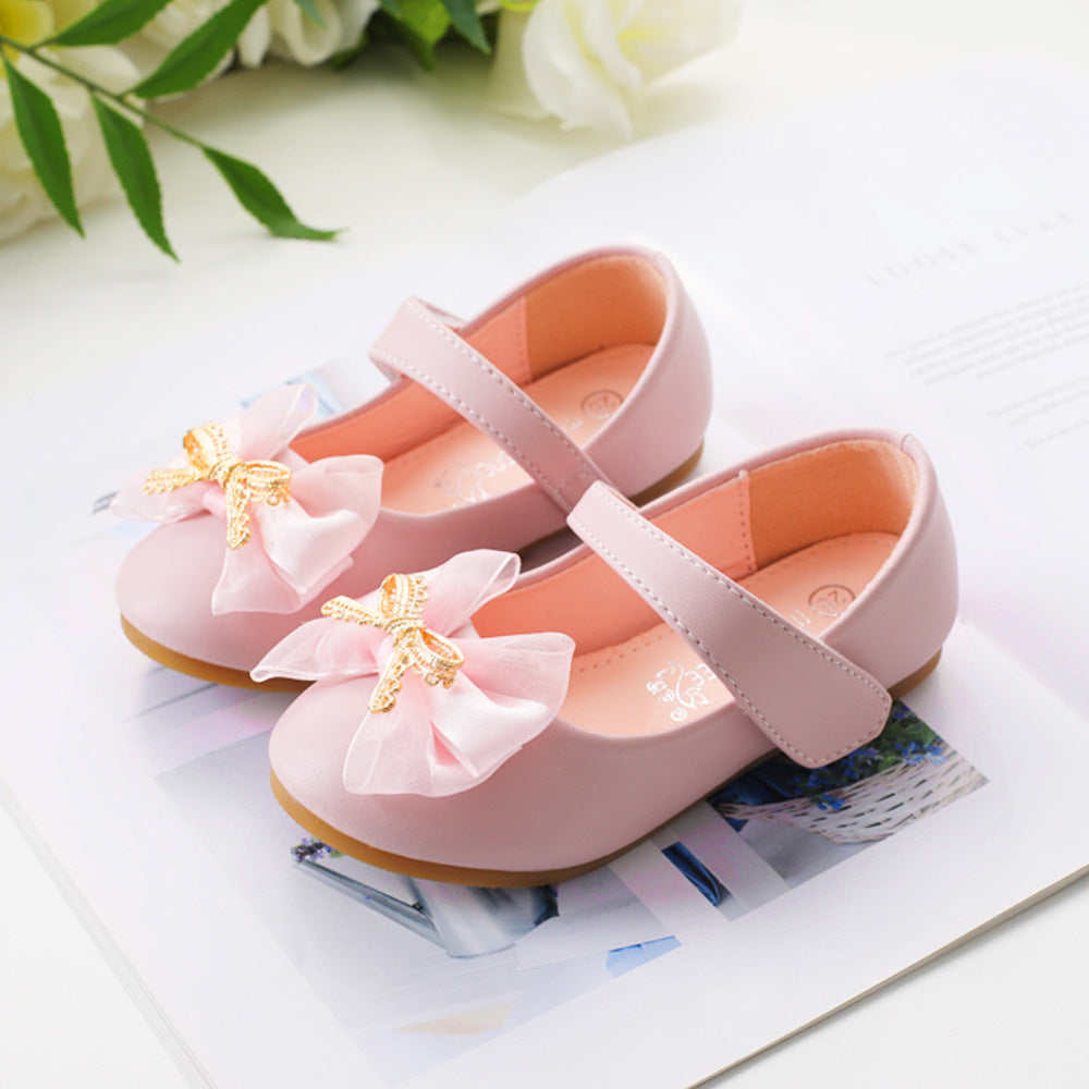 Lauflernschuhe mit Bändern
