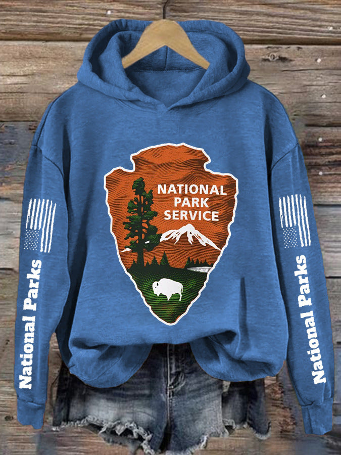 Kapuzen-Sweatshirt mit Berg- und Waldmotiv