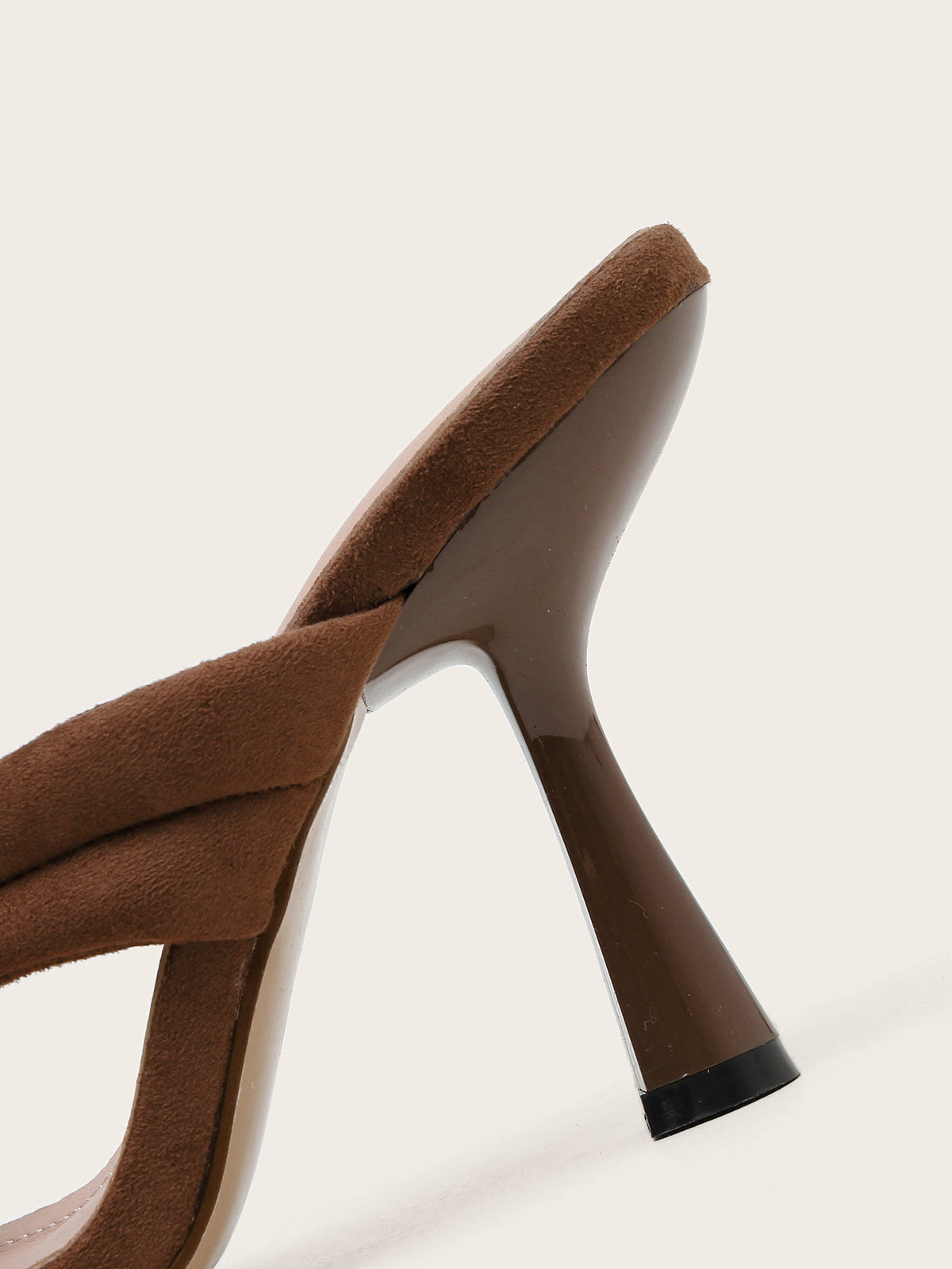 Stiefelett Sandalen mit Fischgrät-Muster | LuxeStyle
