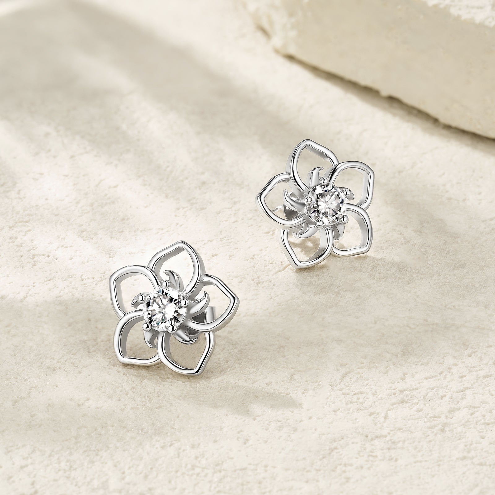 Moissanit-Ohrstecker «Blüte» 0,5 ct · 925 Sterling-Silber