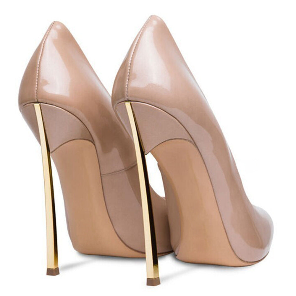 Pumps mit spitzer Zehenpartie und Metallabsatz – Bild 3 | LuxeStyle