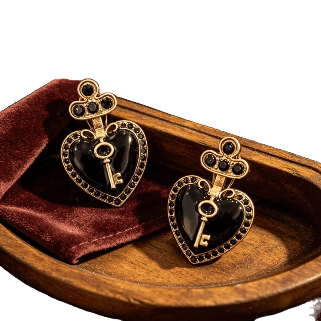 Vintage Hofstil Herz-Ohrringe mit Emaille & Strass