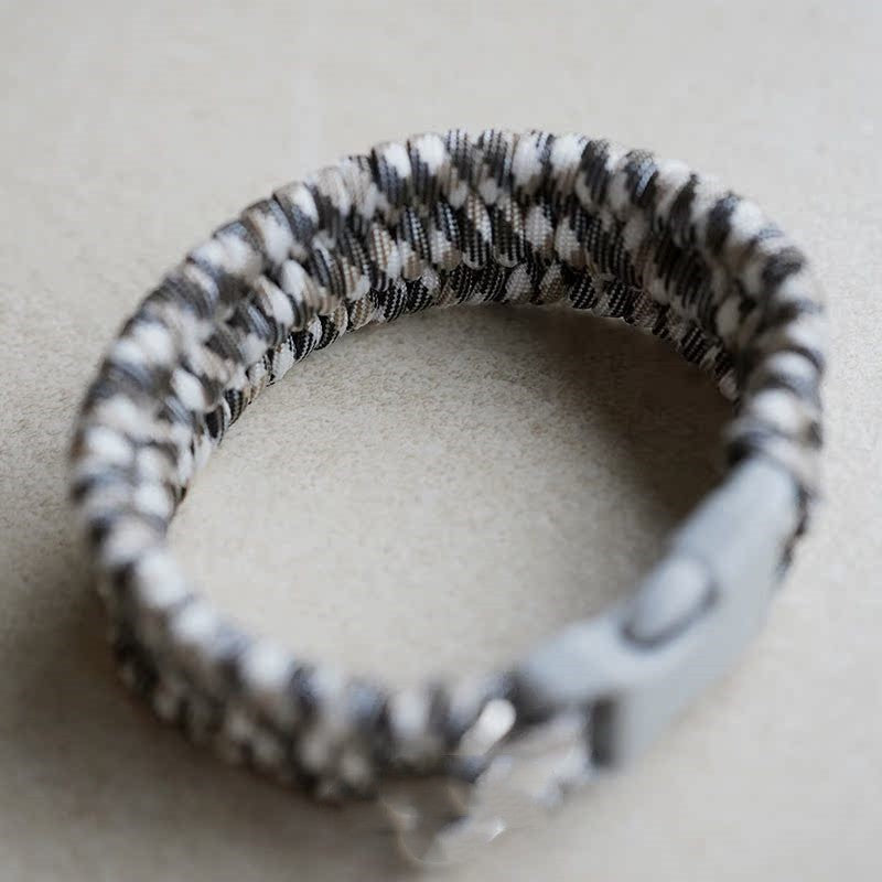 Halsband aus geflochtenem Schirmseil für Hunde – Bild 1 | LuxeStyle