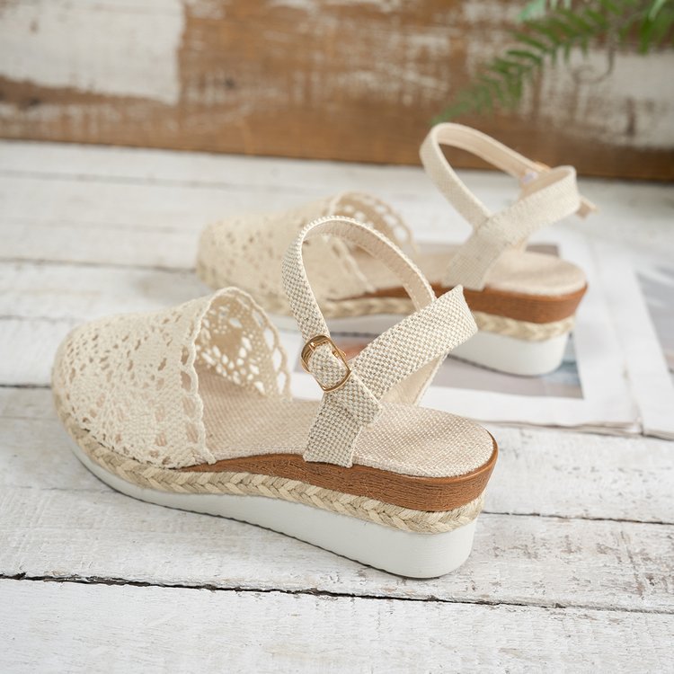 Keilabsatz-Sandalen mit Strohgeflecht – Bild 6 | LuxeStyle