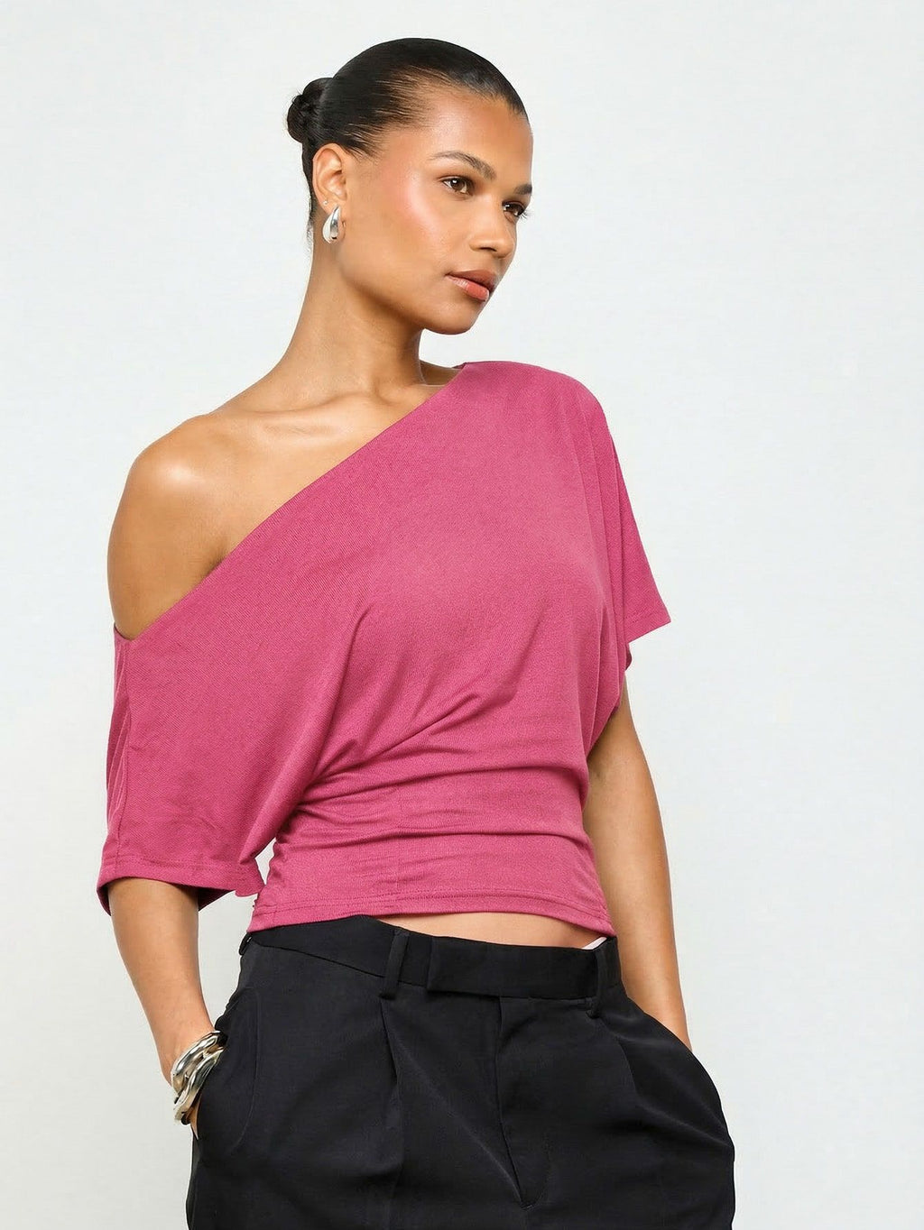Off-Shoulder Batwing-Top mit Taillenschnürung