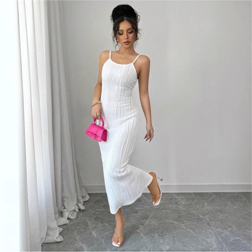Rückenfreies Maxi-Kleid mit Schlitz