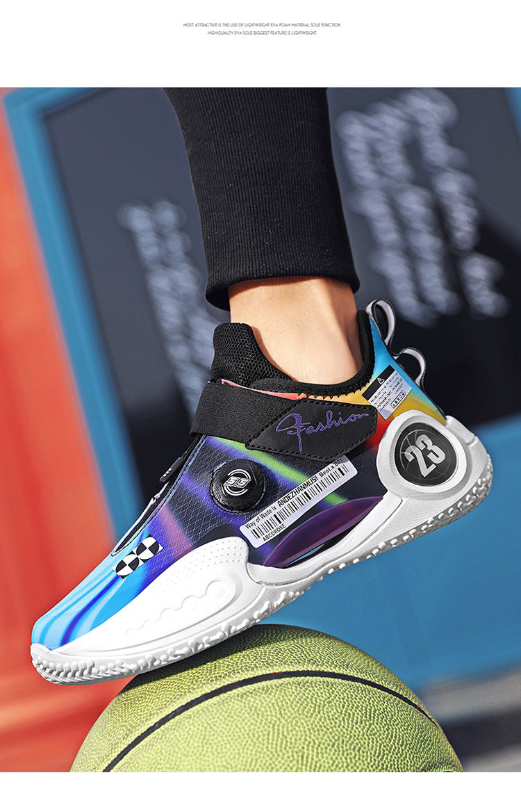 Trendy Knob Sneaker