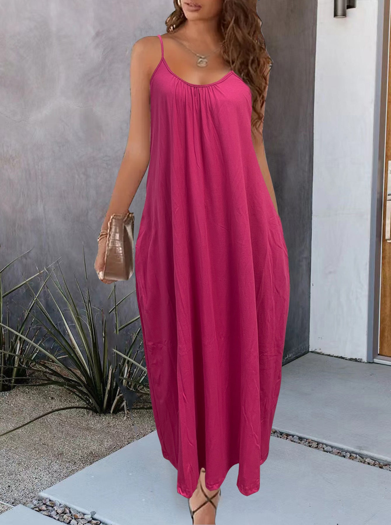 V-Ausschnitt Sommer-Slip-Kleid
