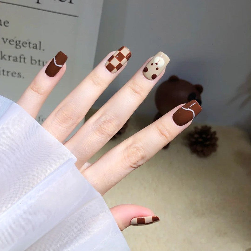 Handgemachte Nagel-Patches mit Fototherapie – Bild 3 | LuxeStyle