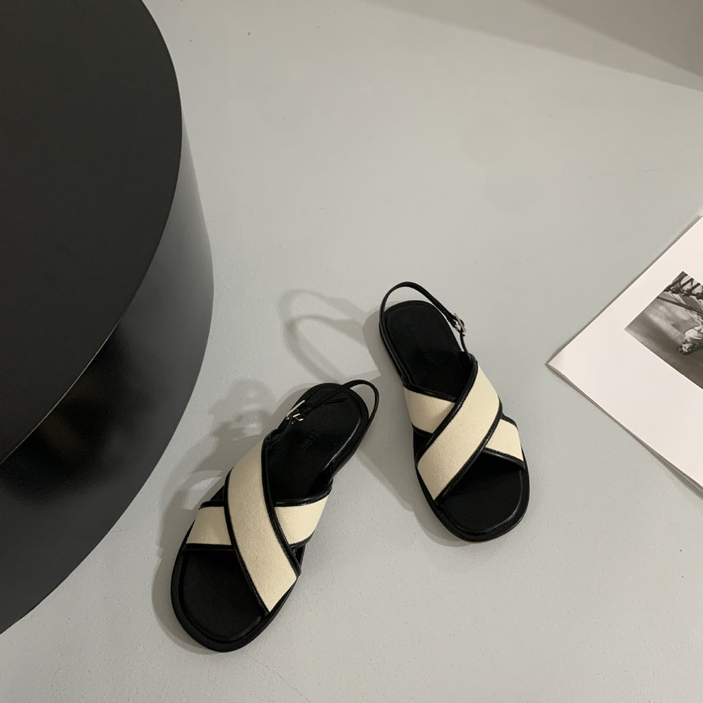 Retro-Sandalen mit Kreuzriemen