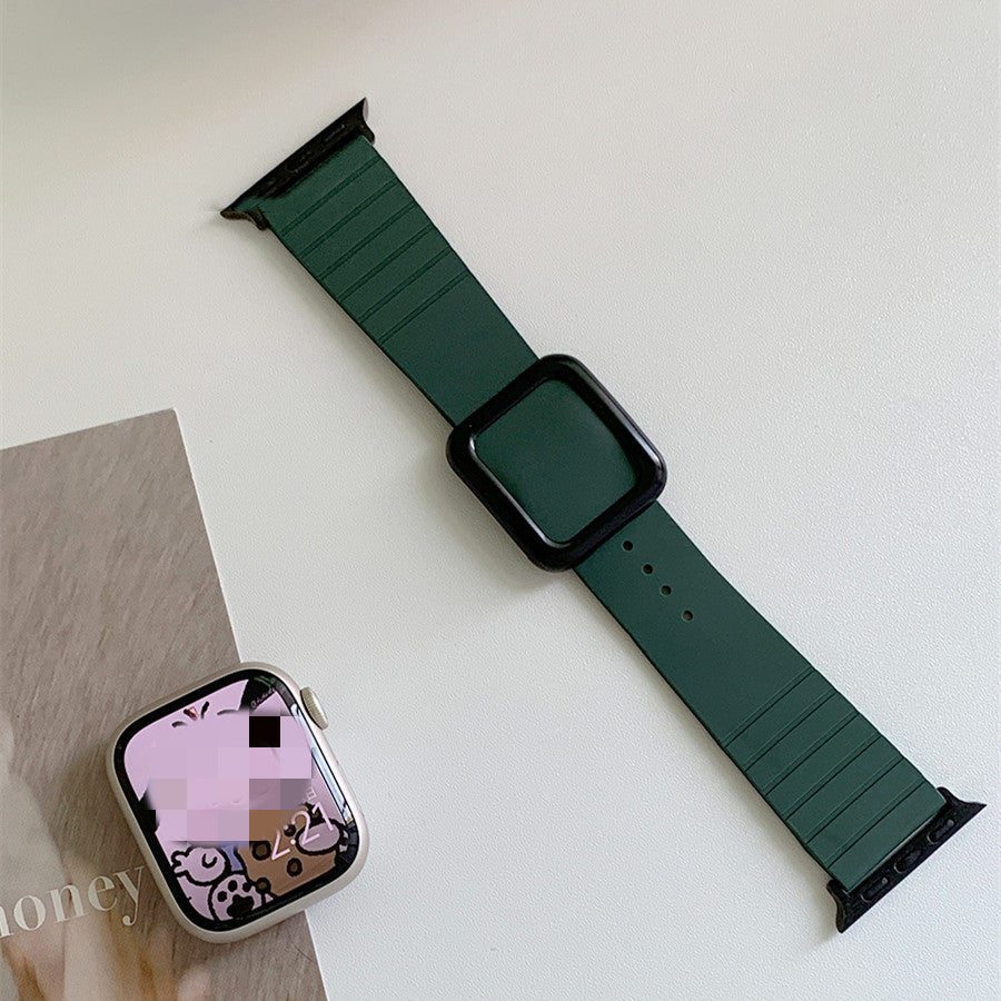 Smartwatch-Armband aus Silikon mit Magnetverschluss – Bild 5 | LuxeStyle