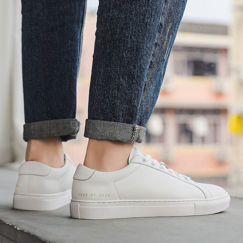 Atmungsaktive Rindsleder-Sneakers mit flacher Sohle – Weiß