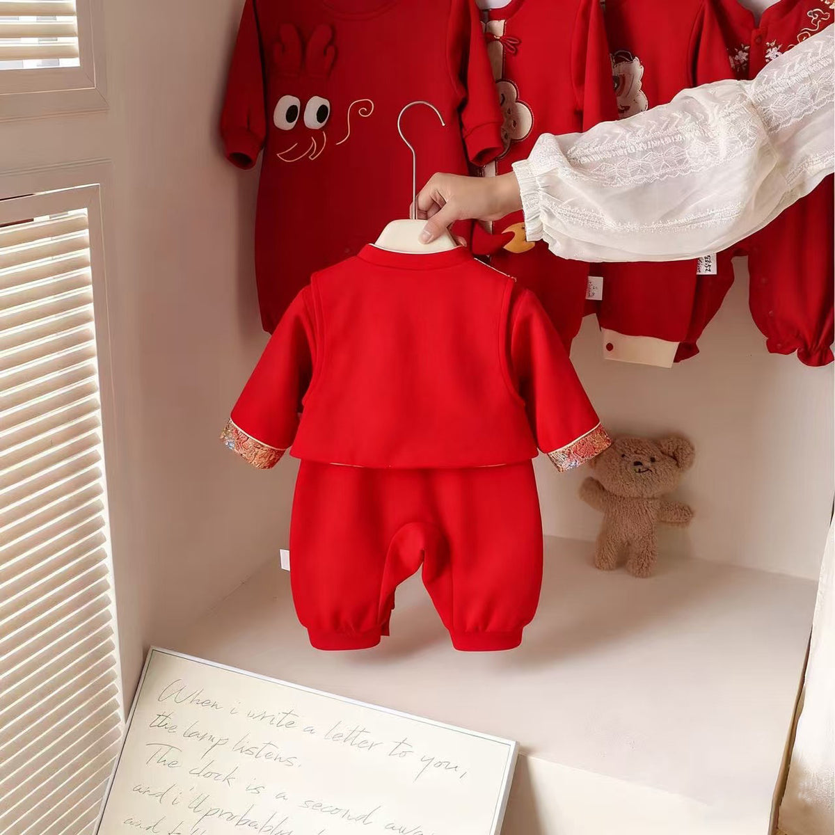 Baby Strampler mit Fleece-Futter – Bild 4 | LuxeStyle