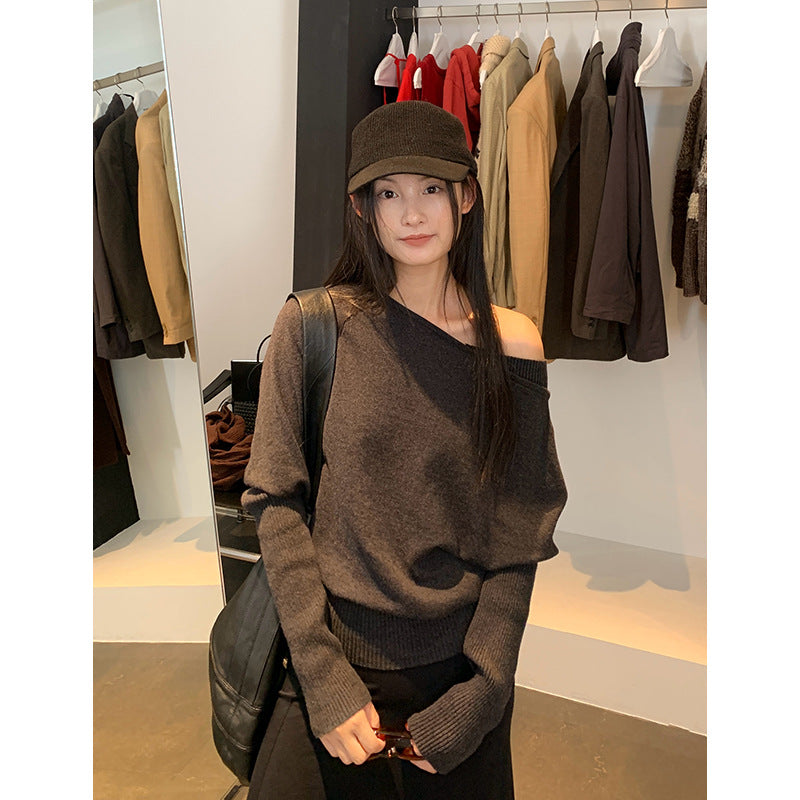 Off-Shoulder Rollkragenpullover aus Wolle
