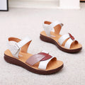 Bequeme Leder-Sandalen mit Klettverschluss – Bild 3 | LuxeStyle