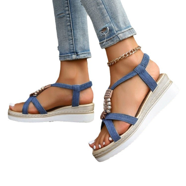 Keile Sandalen mit Perlen – Bild 3 | LuxeStyle