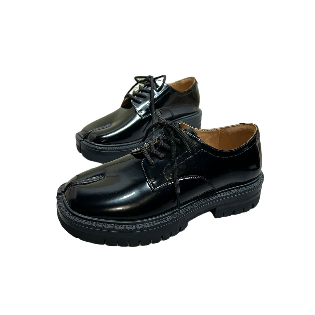Schwarze Leder-Schuhe mit Kurzabsatz