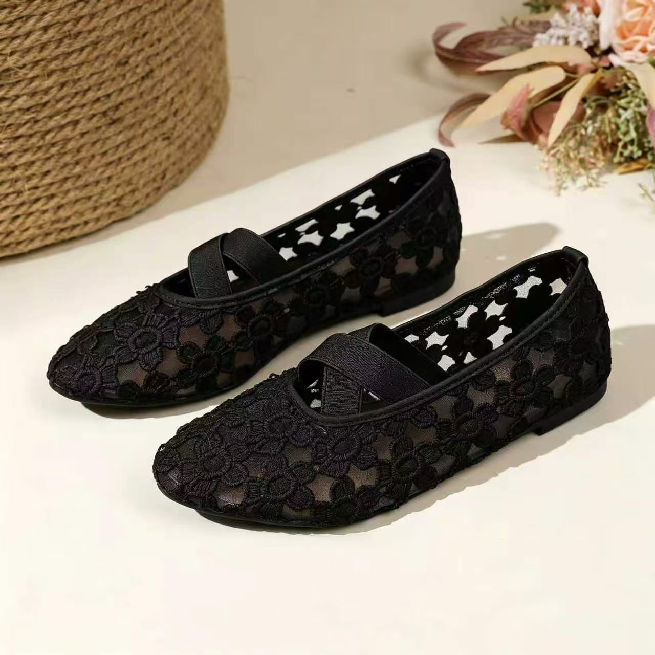 Flachschuhe Spitzengaze bestickt hohler Zehenspieß