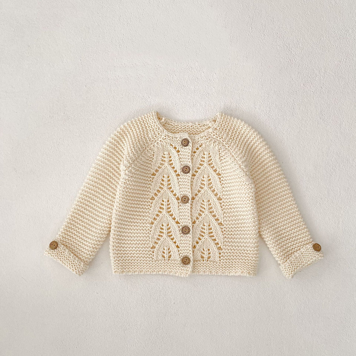 Baumwoll-Strickjacke für Babys – Bild 7 | LuxeStyle