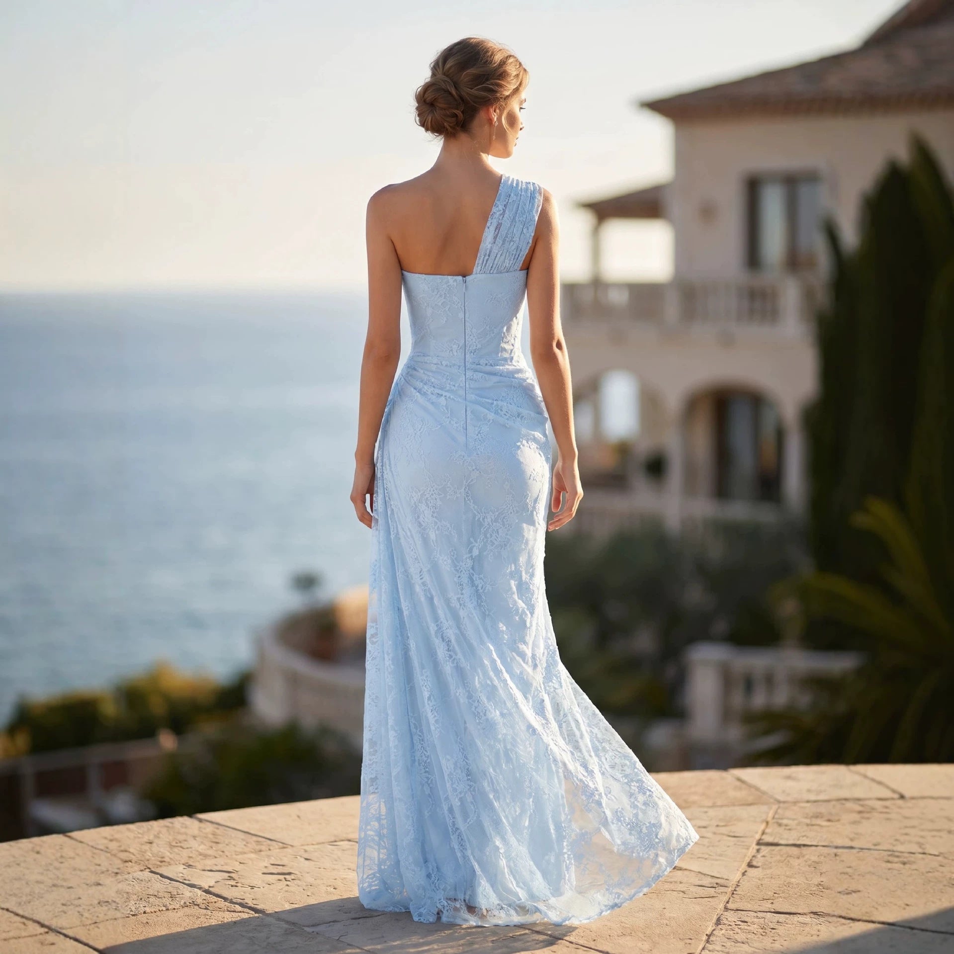 Elegantes blaues Etuikleid