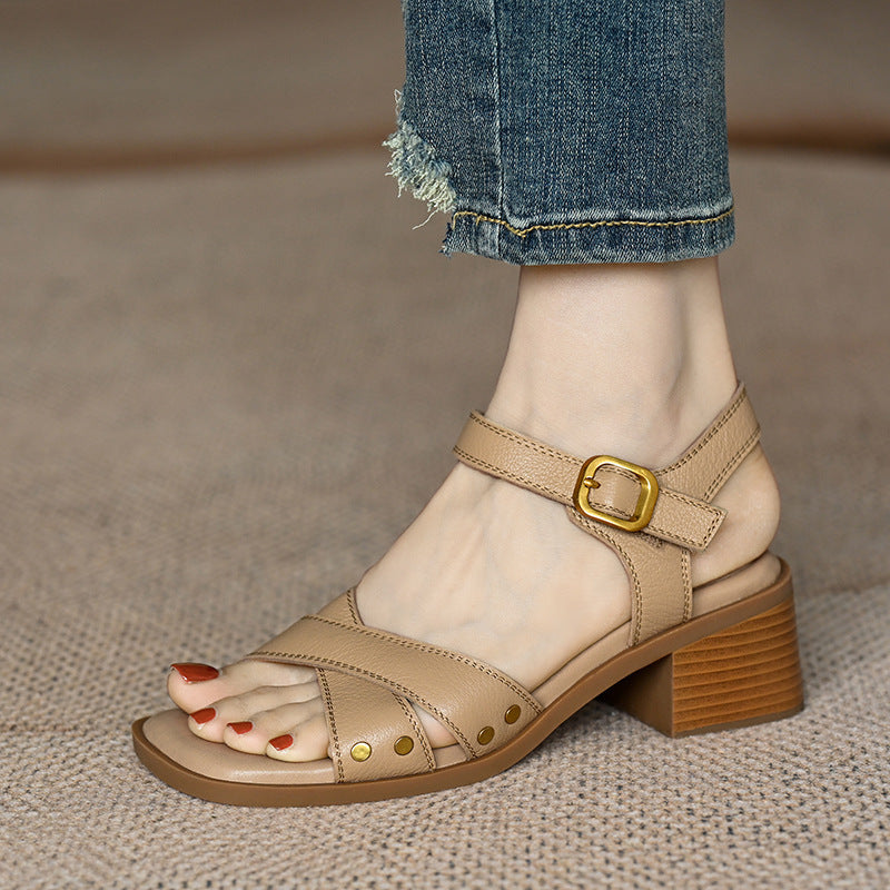Sandalen im französischen Stil mit mittlerem Absatz – Bild 8 | LuxeStyle