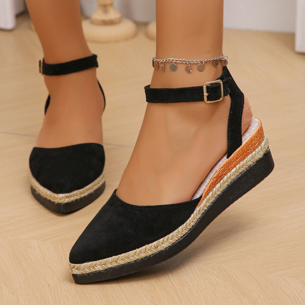 Sommer-Sandalen mit spitzer Zehenpartie
