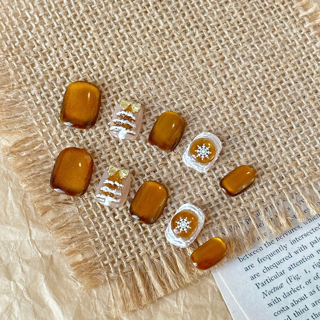 Caramel Cat's Eye Schneeflocken-Nägel – Bild 6 | LuxeStyle