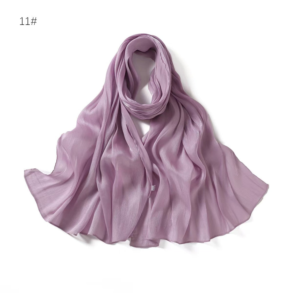Leichter Schal mit Wasserwellenmuster